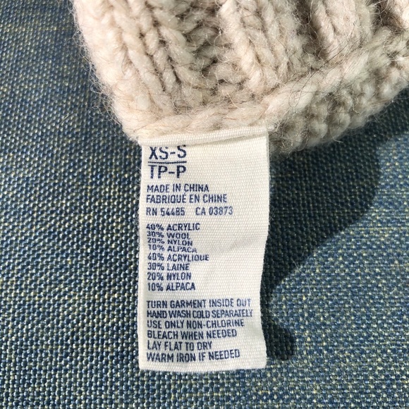 American Eagle Cozy Cream short-sleeve sweater - Picture 9 of 16